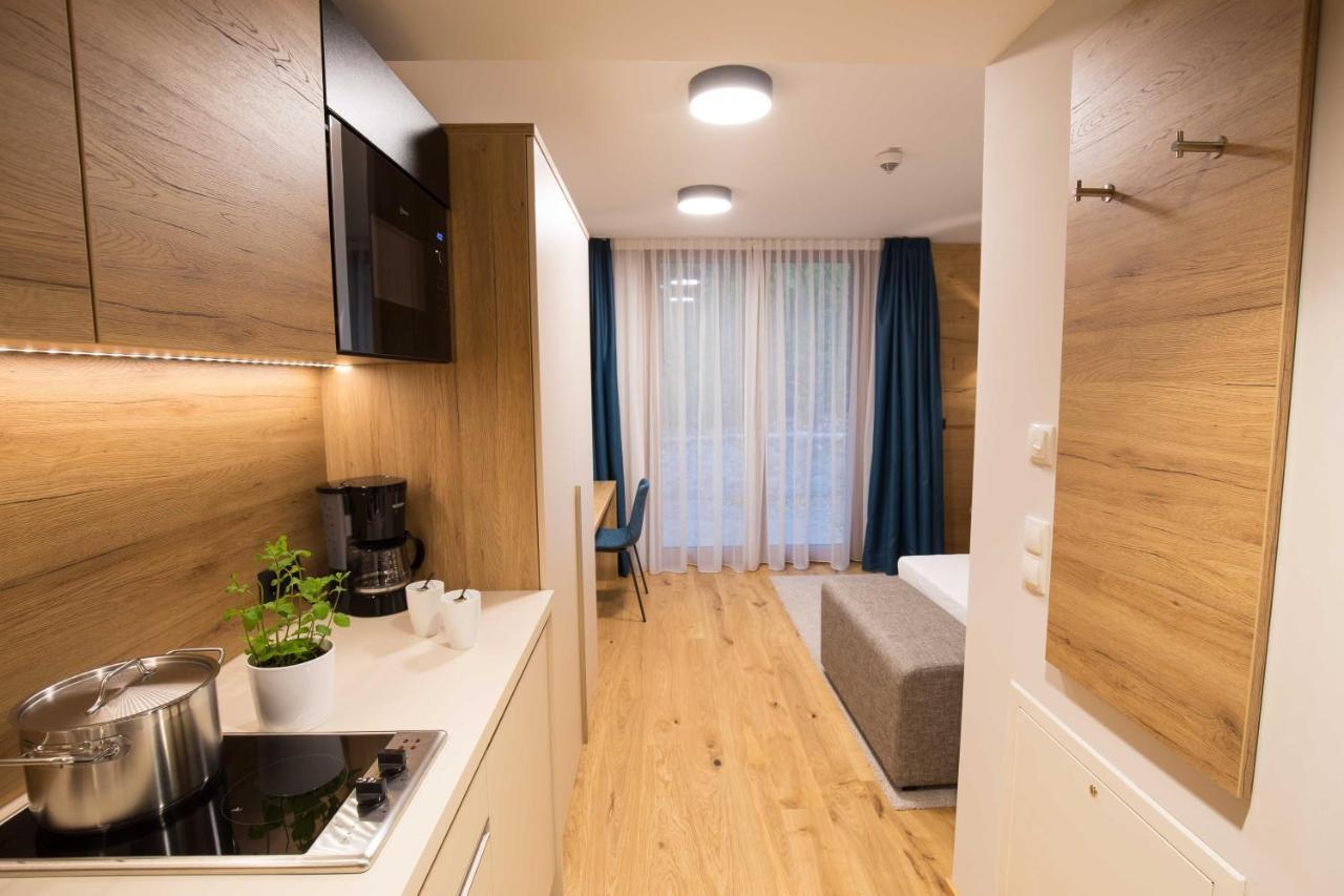 Leo Apartments Місбах Екстер'єр фото
