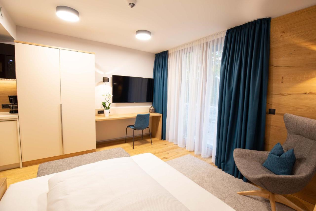 Leo Apartments Місбах Екстер'єр фото