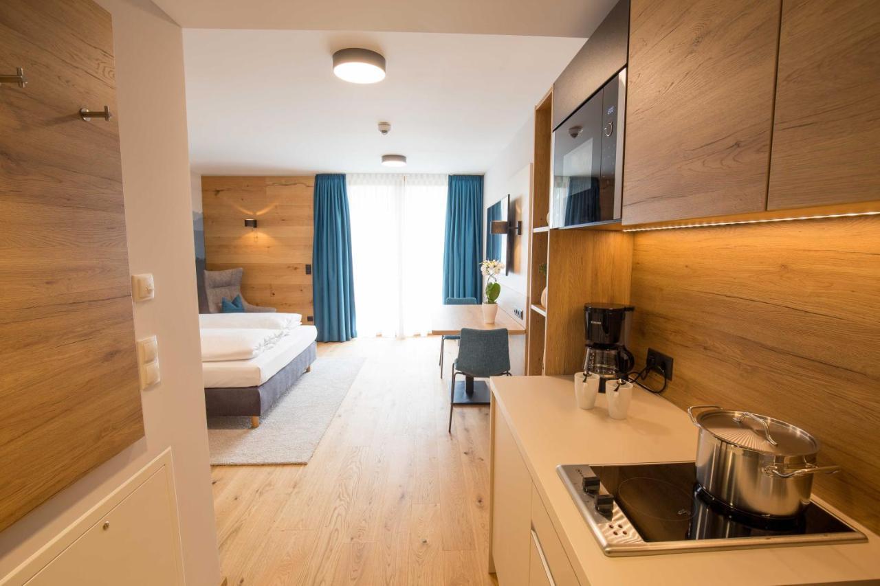 Leo Apartments Місбах Екстер'єр фото