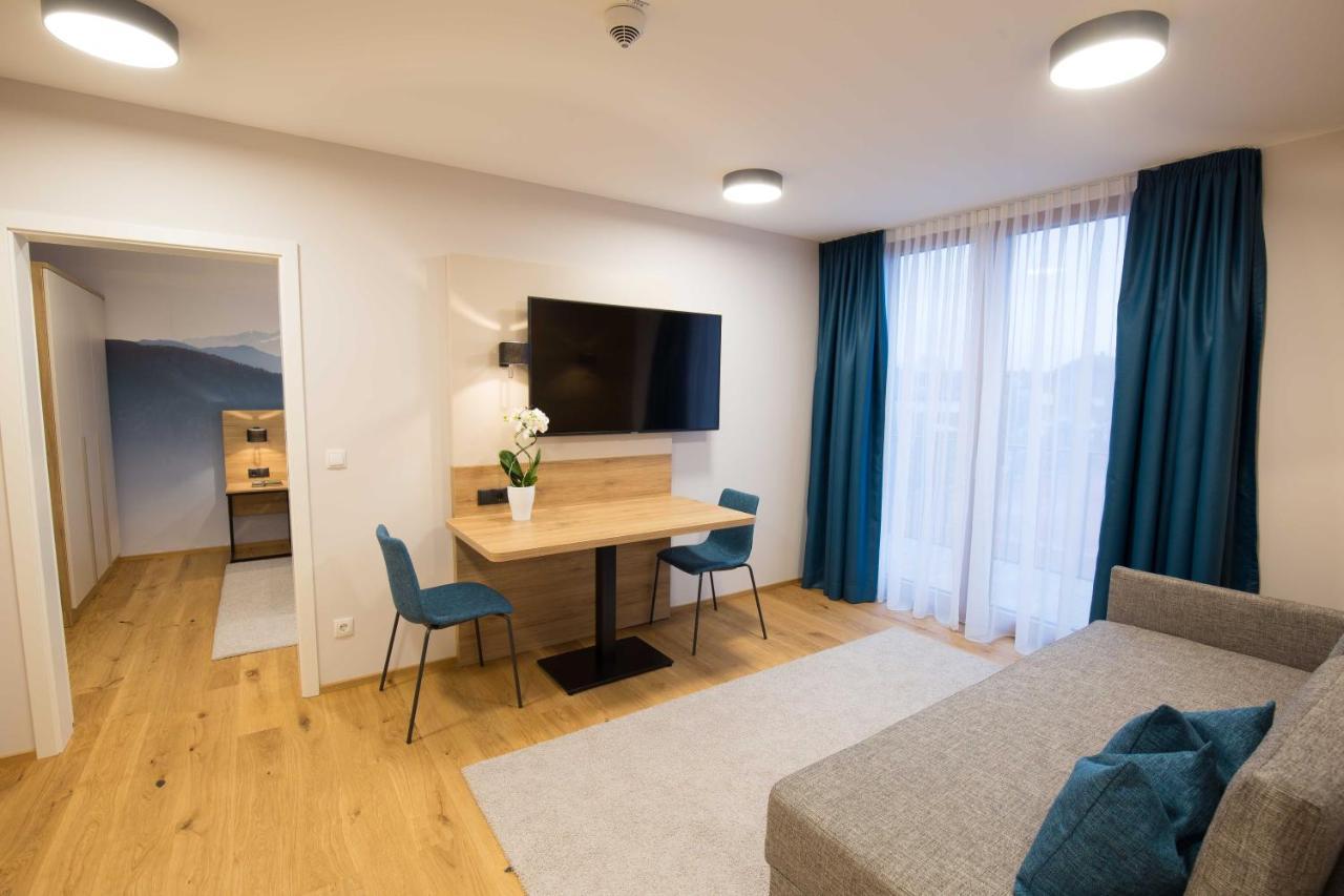 Leo Apartments Місбах Екстер'єр фото